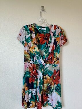 Zara Tropical Floral Wrap Mini Dress Pockets Size M (Fits Like XS)